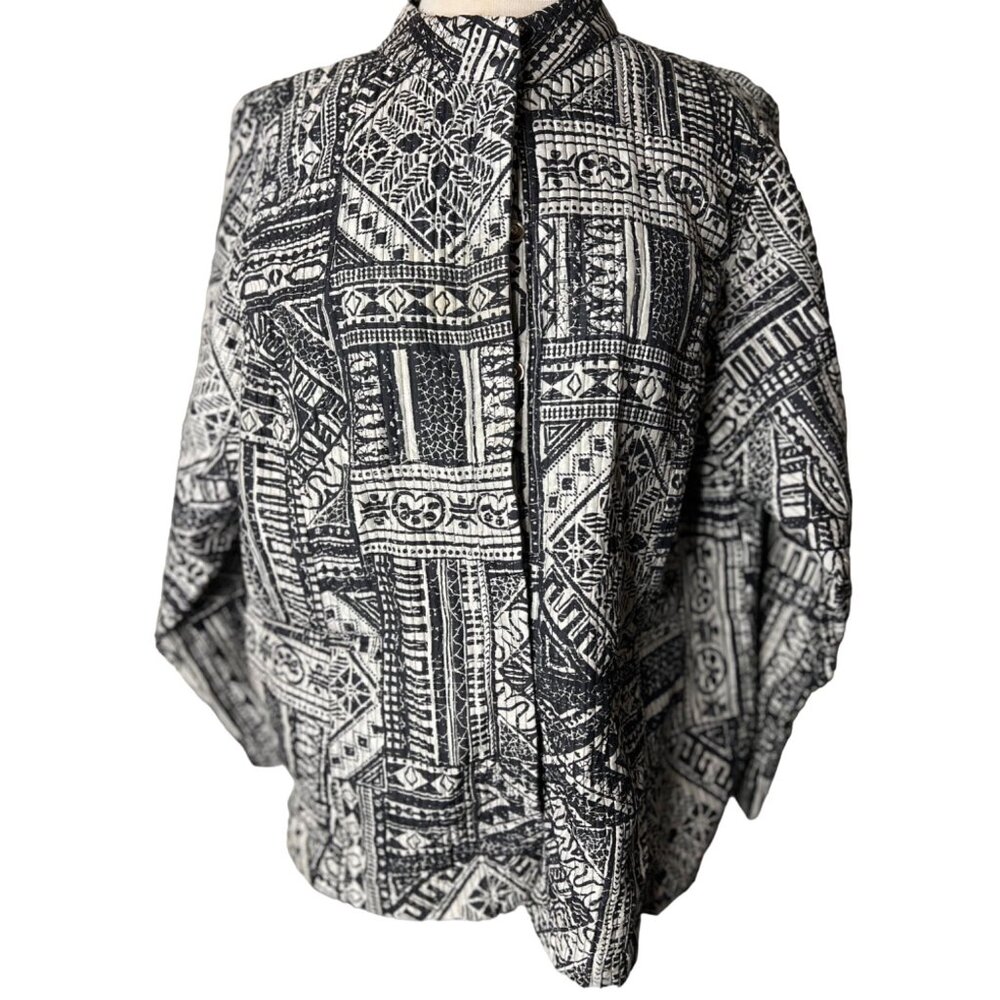 Soft by Avenue Blazer quilted 18/20 black white Geo front snap silk